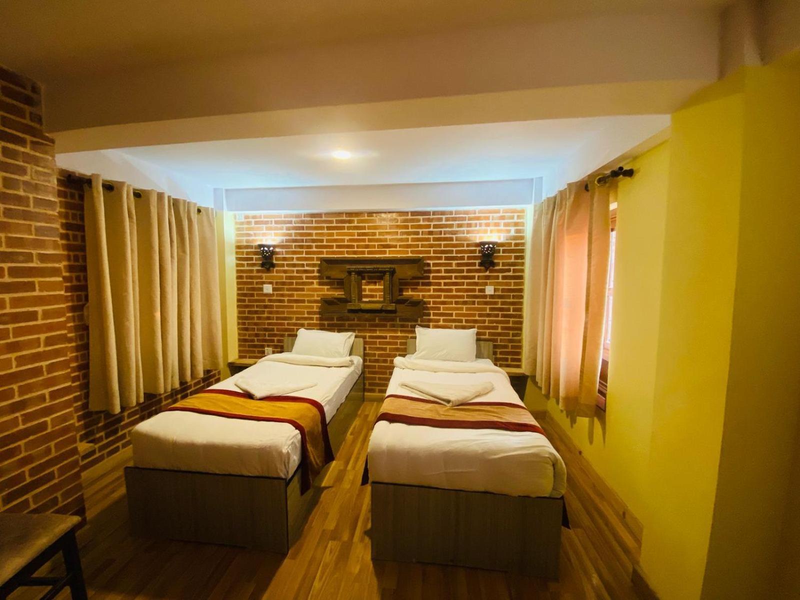 Hotel Durbar Side بهاكتابور المظهر الخارجي الصورة